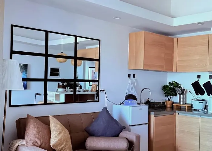 Exquisite Japandi 3 At Venice With Grand Canal View Manila